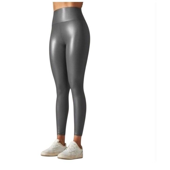 YOGALICIOUS FAUX LEATHER Lady Love Ankle LEGGINGS PAVEMENT Gray $78 NWT Medium - Picture 2 of 10